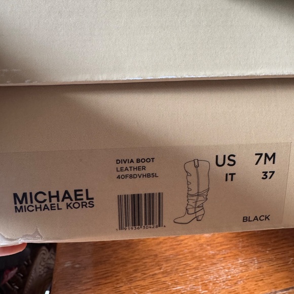 Michael Kors Boots - Picture 3 of 5
